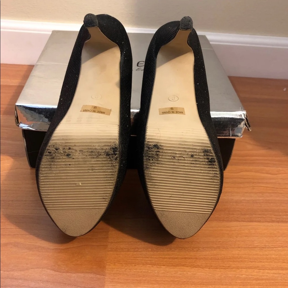 Heels - Picture 3 of 7